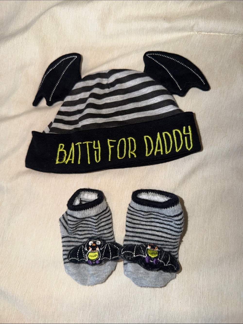Halloween Infant Hat and Socks Set - Black & Gray